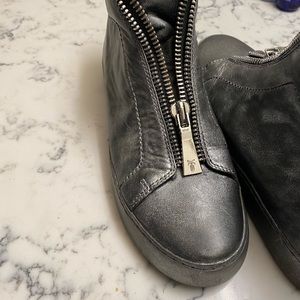 Frye women’s bootie shoes